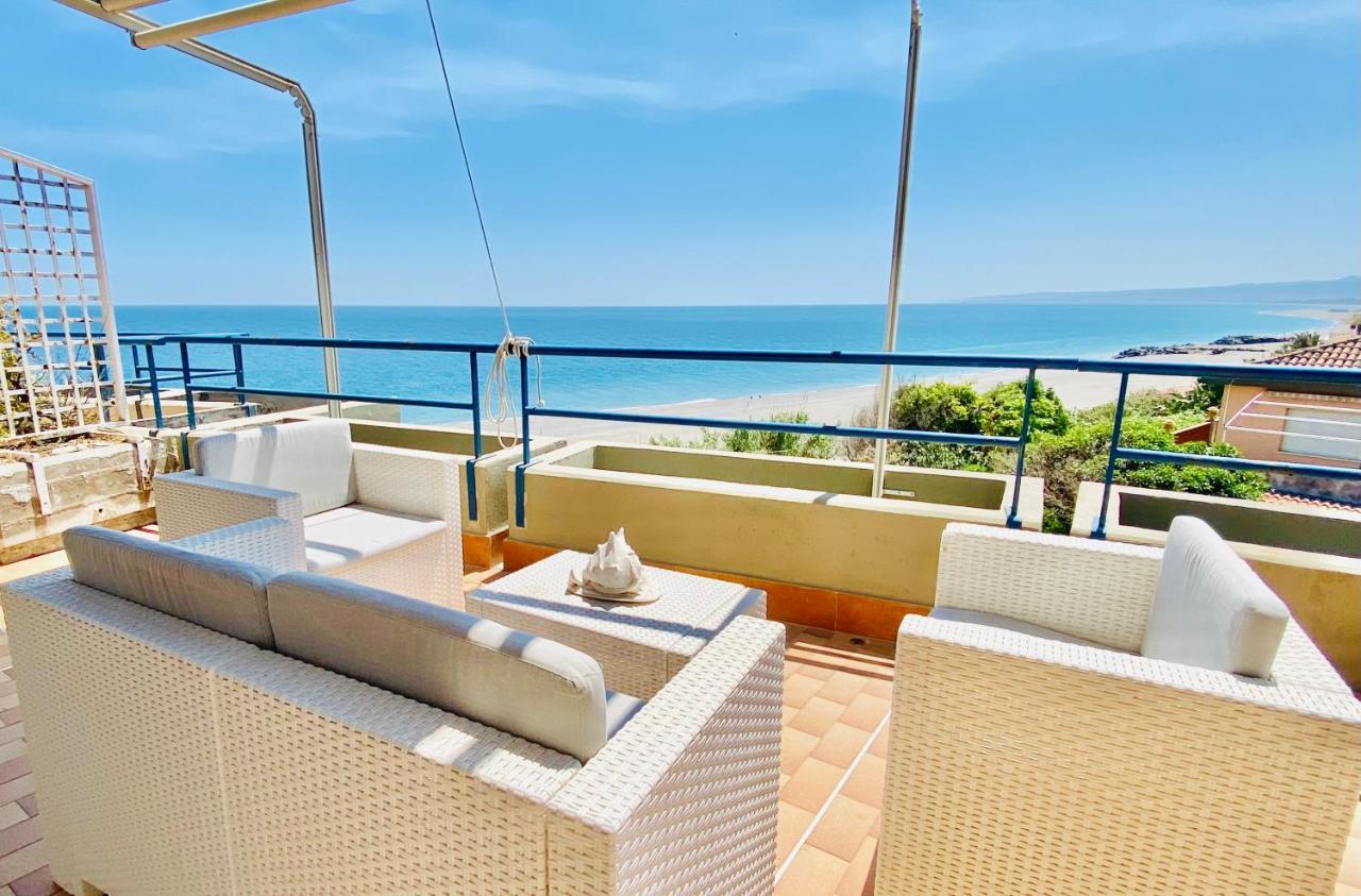 The Dream - Seafront Loft Apartamento Giardini Naxos Exterior foto