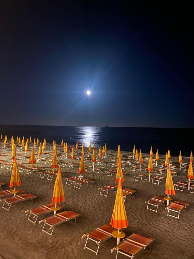 The Dream - Seafront Loft Apartamento Giardini Naxos Exterior foto
