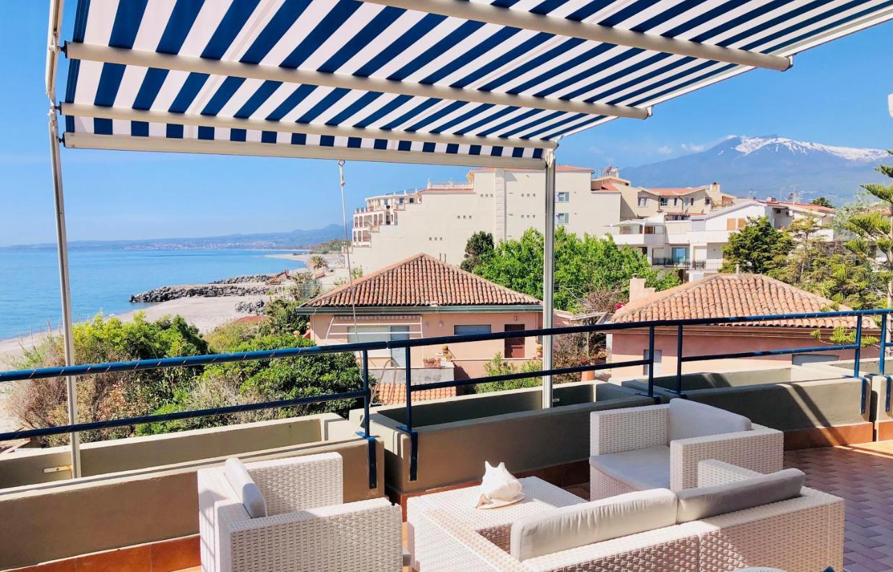 The Dream - Seafront Loft Apartamento Giardini Naxos Exterior foto